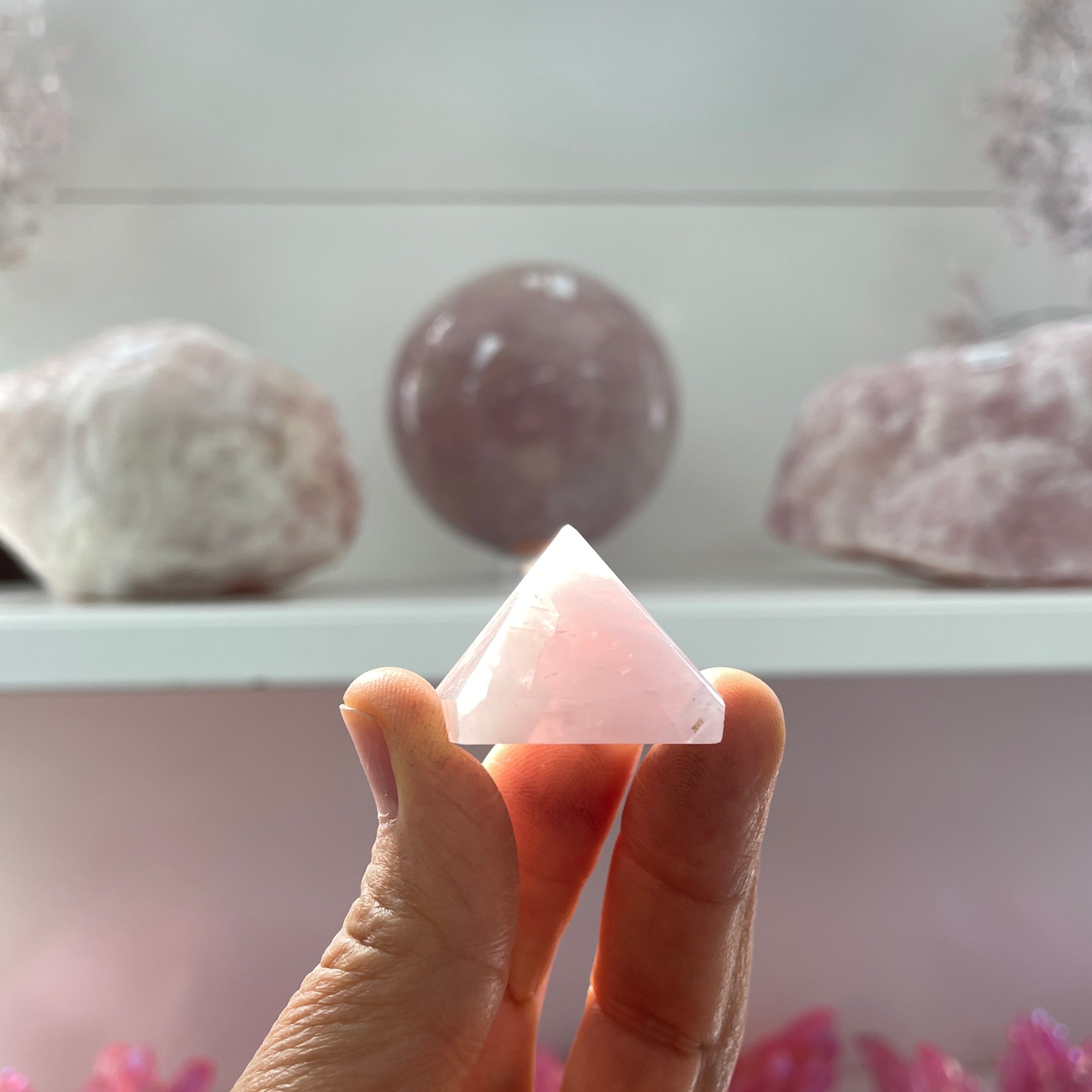 Rose Quartz - Mini Pyramid - 3cm Rose Quartz - Mini Pyramid - 3cm